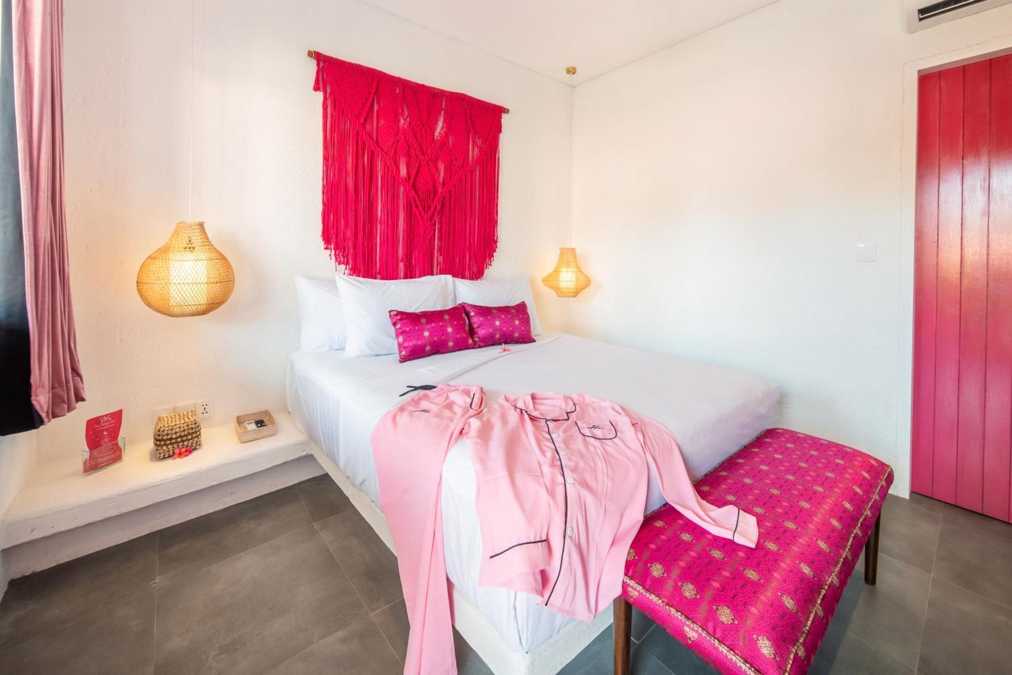 Pinkprivate Balangan - For Cool Adults Only Bed & Breakfast Jimbaran Eksteriør bilde