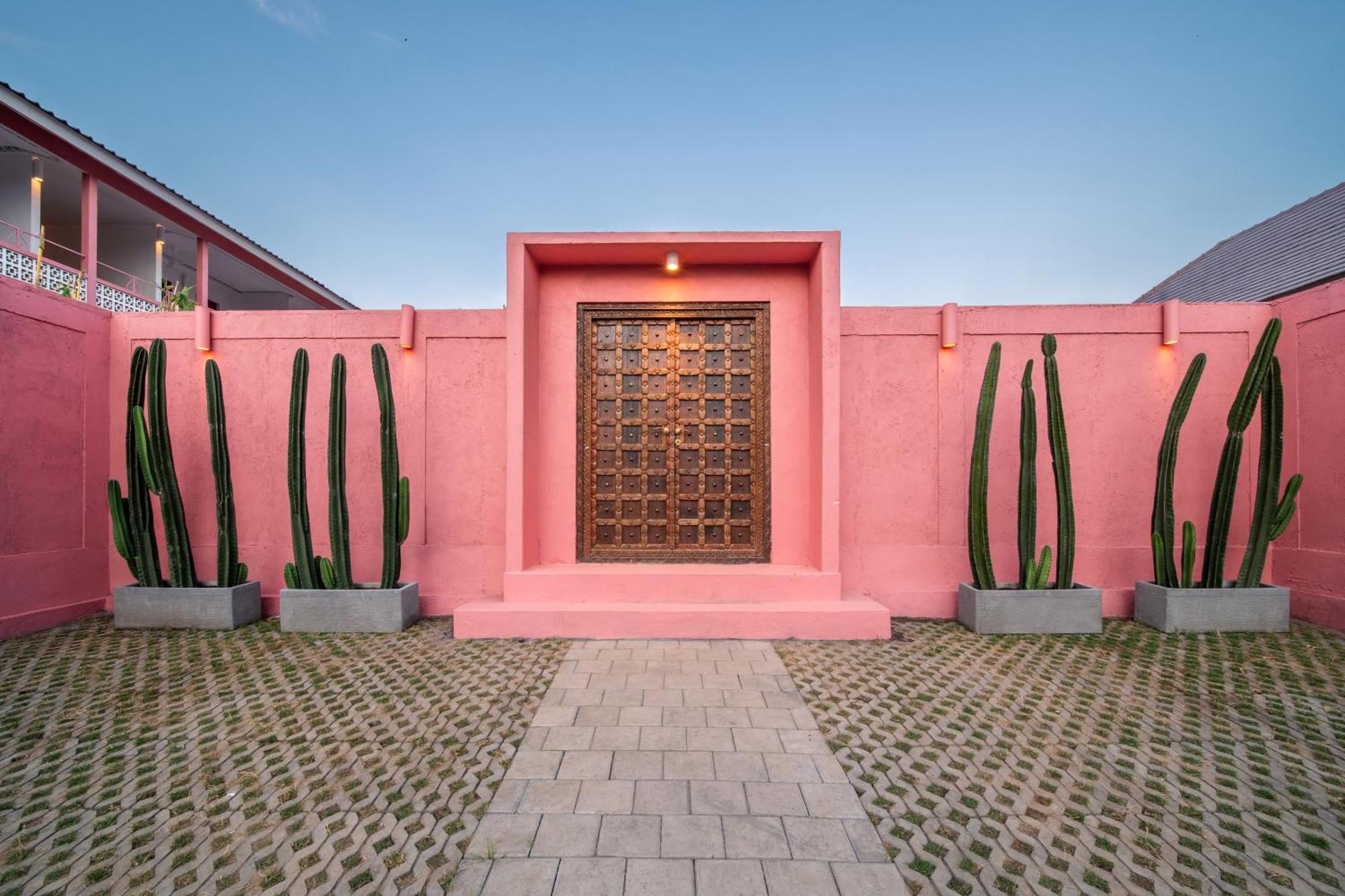 Pinkprivate Balangan - For Cool Adults Only Bed & Breakfast Jimbaran Eksteriør bilde