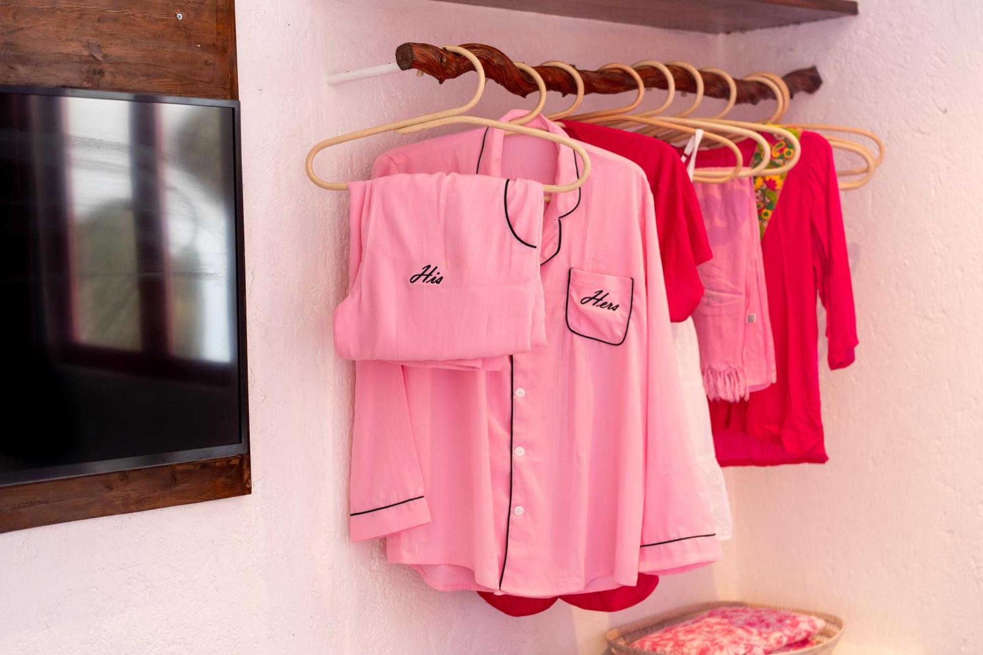 Pinkprivate Balangan - For Cool Adults Only Bed & Breakfast Jimbaran Eksteriør bilde