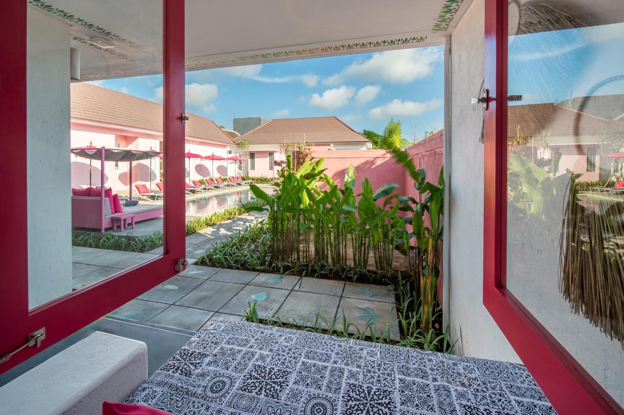 Pinkprivate Balangan - For Cool Adults Only Bed & Breakfast Jimbaran Eksteriør bilde